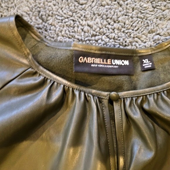Gabriel Union Faux Green Leather Blouse - Picture 7 of 7